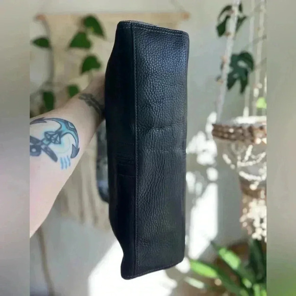 Kenneth Cole Black Leather Hobo Bag with Snake Embossed Details y2k - Picture 5 of 16